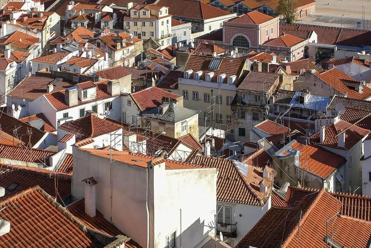 Alfama, Lisbon (DSC03373)