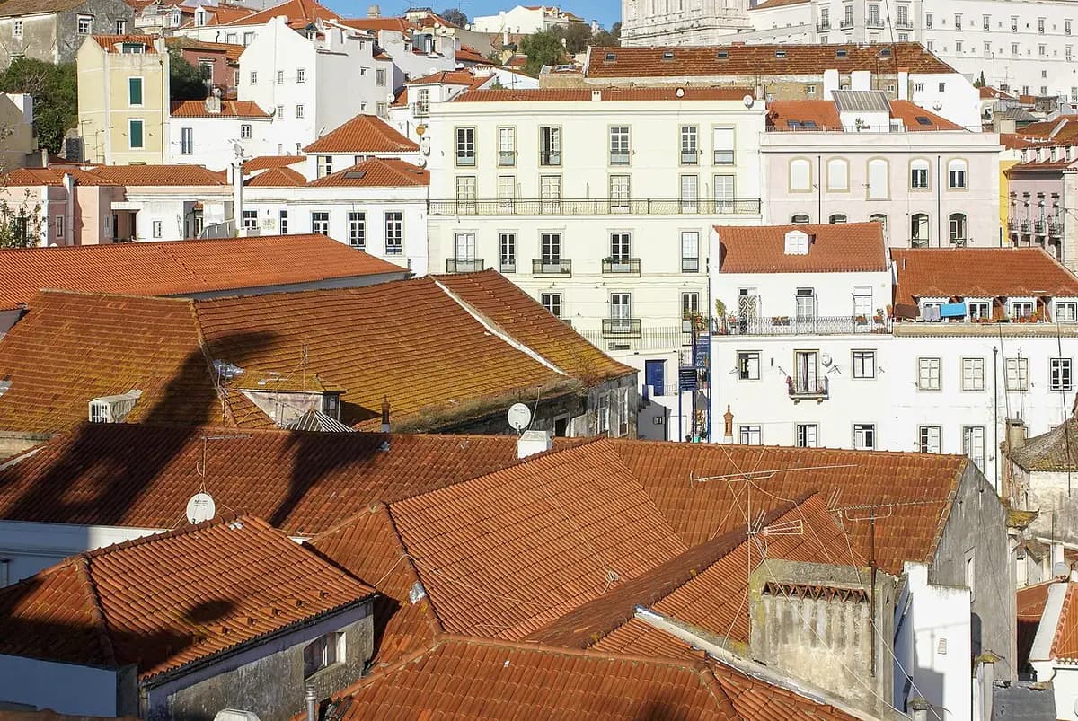 Alfama, Lisbon (DSC03371)